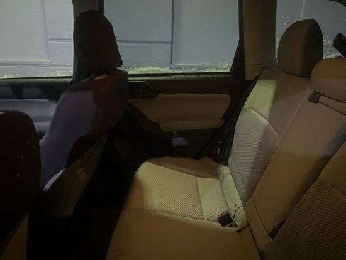 Used 2018 Subaru Forester 2.5i Premium w/ All-Weather Package image 12