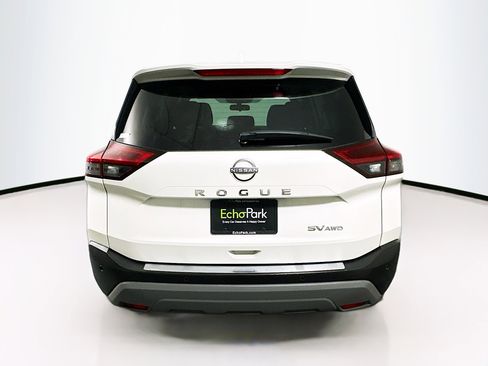 Used 2023 Nissan Rogue SV image 7