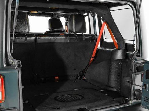 Used 2017 Jeep Wrangler Unlimited Rubicon image 47