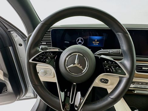 Used 2025 Mercedes-Benz GLE 350 4MATIC image 12