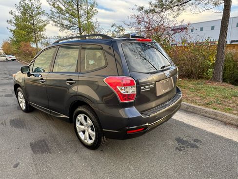 Used 2016 Subaru Forester 2.5i w/ Alloy Wheel Package image 4