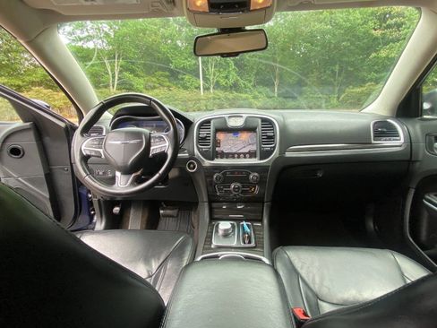 Used 2016 Chrysler 300 Limited RWD image 44
