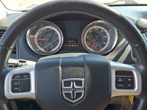 Used 2017 Dodge Grand Caravan SE w/ UConnect Hands-Free Group FWD image 19