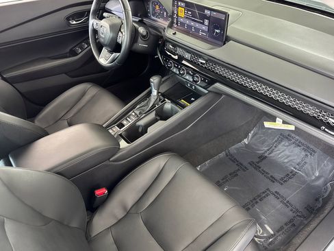 Used 2025 Honda Accord Touring image 33