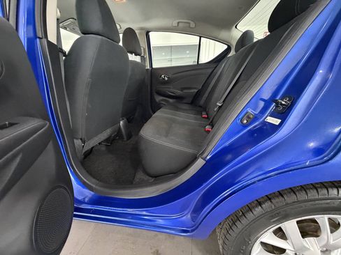 Used 2016 Nissan Versa SV w/ SV Appearance Package FWD image 21