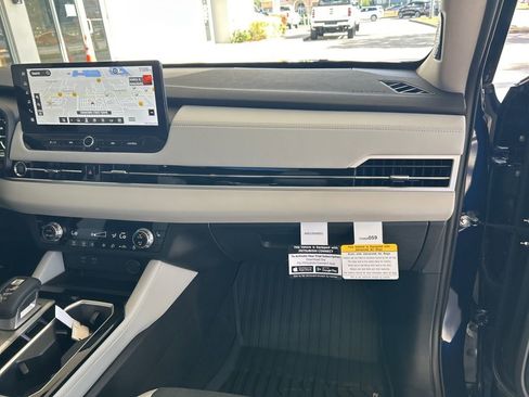 New 2026 Mitsubishi Outlander SE image 24