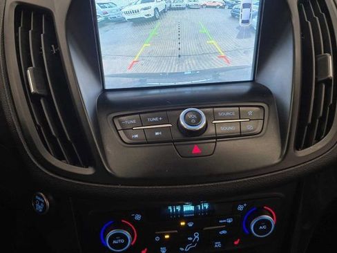 Used 2019 Ford Escape SEL image 10