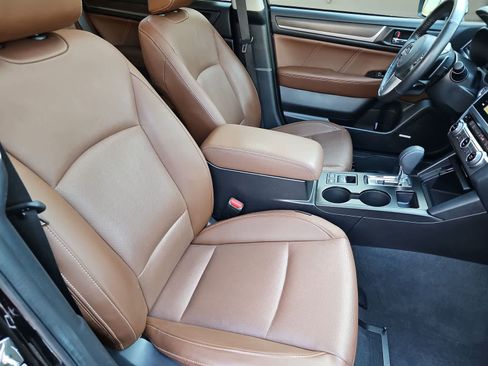 Used 2017 Subaru Outback 3.6R Touring w/ Popular Package #5A image 18