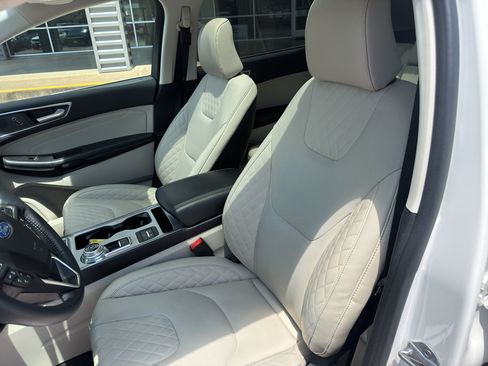 Used 2024 Ford Edge Titanium w/ Titanium Elite Package AWD/4WD image 23