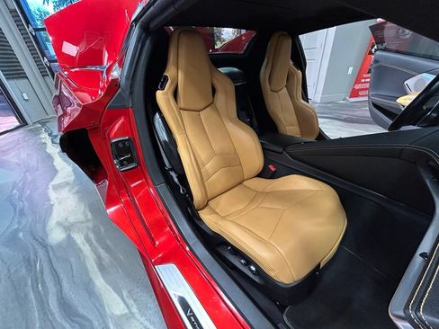 Used 2022 Chevrolet Corvette Stingray Preferred Conv w/ Z51 Performance Package RWD image 5