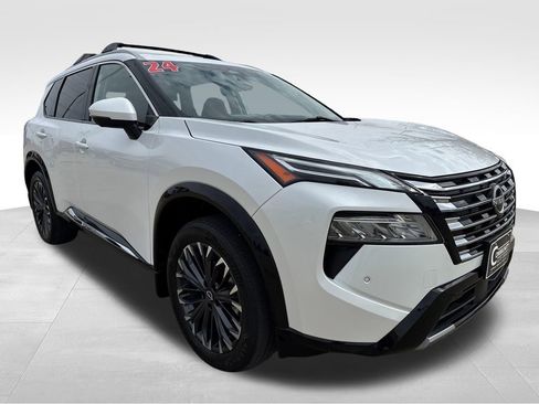 Used 2024 Nissan Rogue Platinum AWD/4WD image 8