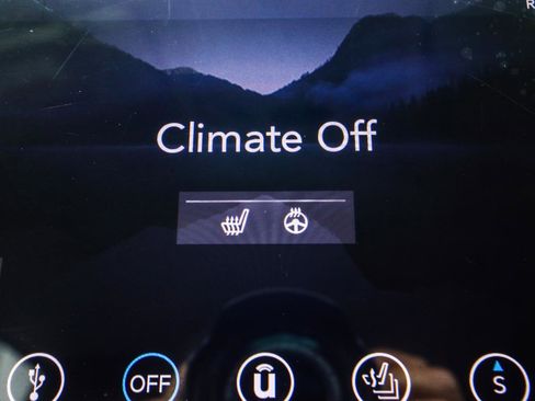 Used 2019 Chrysler Pacifica Touring-L w/ Advanced Safetytec Group FWD image 11