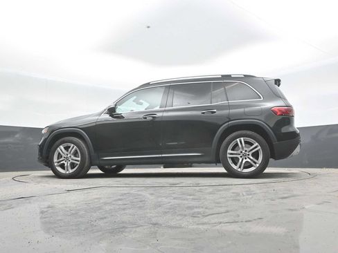 Used 2021 Mercedes-Benz GLB 250 4MATIC image 23
