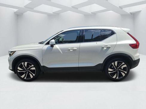 Certified 2023 Volvo XC40 B5 Ultimate w/ Protection Package Premier AWD/4WD image 6