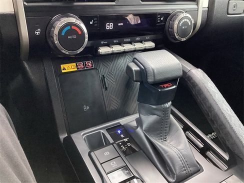 Used 2024 Toyota Tacoma TRD Sport image 21