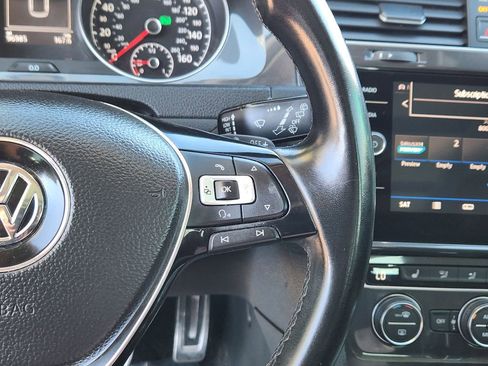 Used 2018 Volkswagen Golf Alltrack SEL image 9