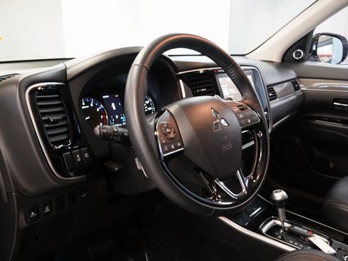 Used 2020 Mitsubishi Outlander GT image 7