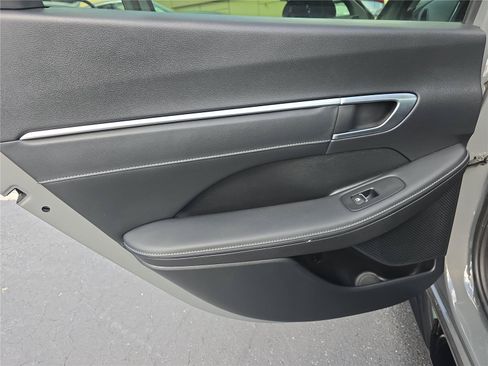 Used 2021 Hyundai Sonata Limited FWD image 10