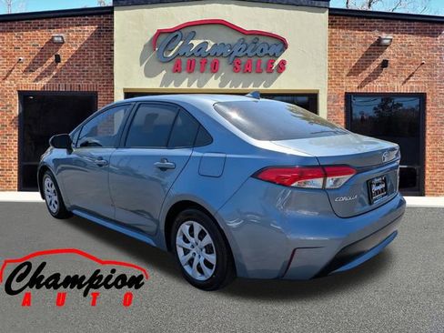 Used 2020 Toyota Corolla LE image 9