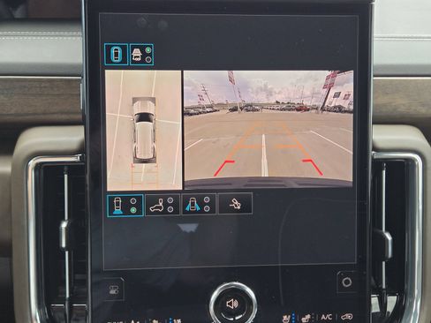 Used 2025 GMC Yukon Denali Ultimate w/ LPO, Floor Liner Package AWD/4WD image 28