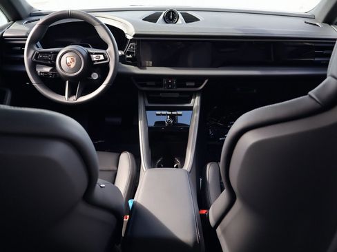 New 2026 Porsche Macan Electric image 21