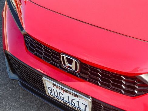 Used 2025 Honda Civic Sport image 14
