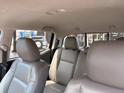 Used 2019 Toyota Tacoma SR5 RWD image 30