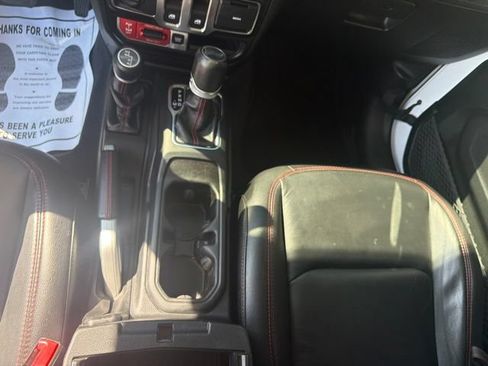 Used 2020 Jeep Wrangler Rubicon AWD/4WD image 15