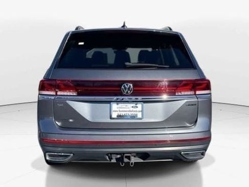 Used 2024 Volkswagen Atlas SE image 4