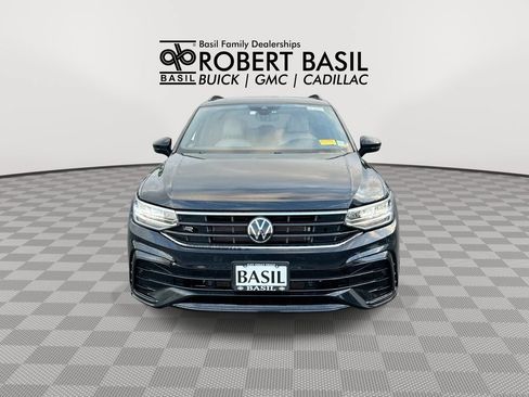 Used 2022 Volkswagen Tiguan SE R-Line AWD/4WD image 3
