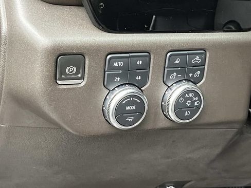 Used 2023 GMC Sierra 1500 SLT w/ SLT Premium Package AWD/4WD image 27