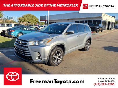 Used 2017 Toyota Highlander LE