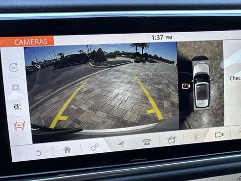 Used 2021 Land Rover Range Rover image 32