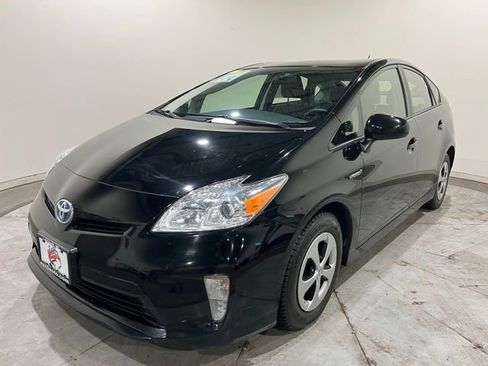Used 2015 Toyota Prius Four image 5