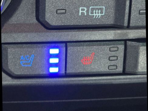 Used 2017 Ford F250 Platinum w/ Platinum Ultimate Package image 39