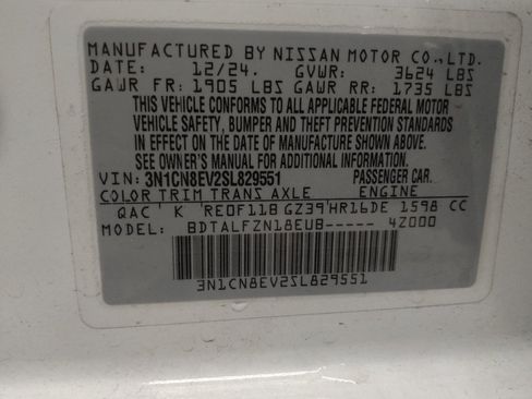 Used 2025 Nissan Versa SV FWD image 33