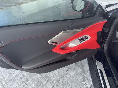 Used 2025 Chevrolet Corvette Stingray w/ Z51 Performance Package image 7