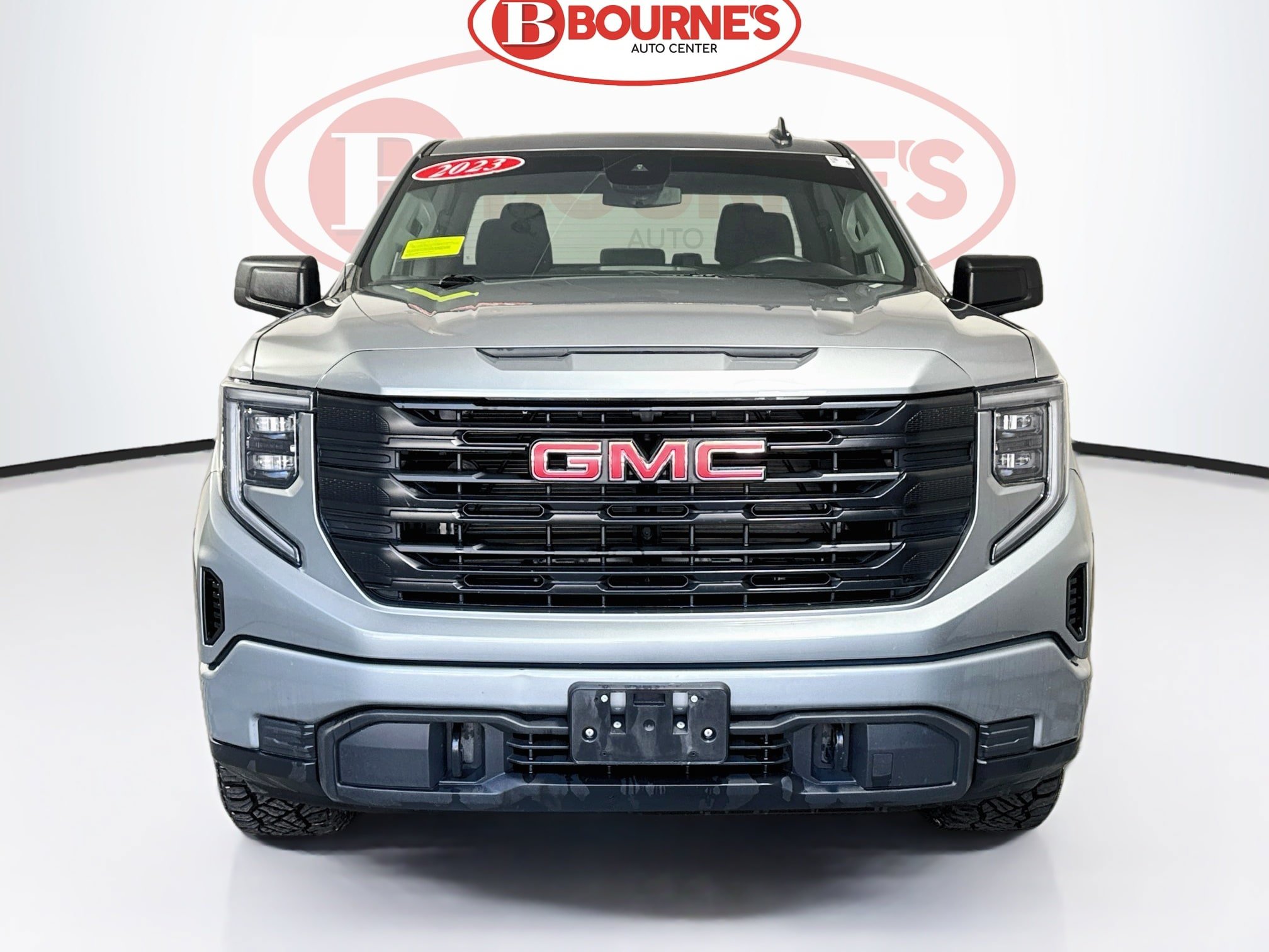 Used 2023 GMC Sierra 1500 Pro w/ Graphite Edition AWD/4WD image 4