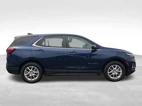 Used 2022 Chevrolet Equinox LT FWD image 9