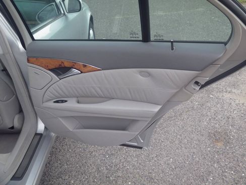 Used 2003 Mercedes-Benz E 320 Sedan image 16