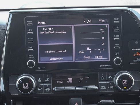 Used 2021 Toyota Highlander L FWD image 15