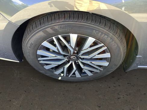 New 2026 Nissan Altima 2.5 SV FWD image 10