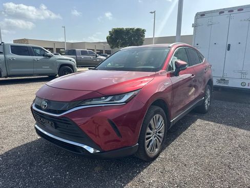 Used 2021 Toyota Venza XLE w/ Softex Package AWD/4WD image 1