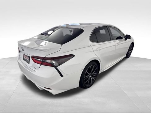 Used 2023 Toyota Camry SE w/ Convenience Package FWD image 8