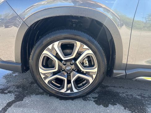 Used 2024 Subaru Ascent Limited AWD/4WD image 21