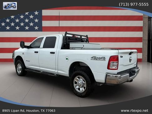 Used 2022 RAM 2500 Tradesman w/ Chrome Appearance Group AWD/4WD image 6