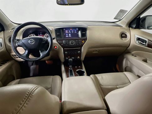 Used 2018 Nissan Pathfinder Platinum FWD image 29