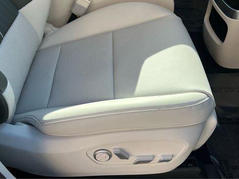 New 2026 Hyundai Ioniq 9 Calligraphy image 19