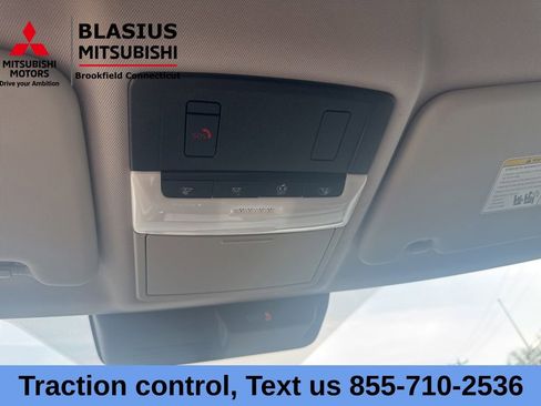 Used 2023 Mitsubishi Outlander 4WD Plug-In Hybrid image 21