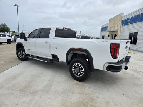 Used 2025 GMC Sierra 3500 SLE w/ SLE Convenience Package AWD/4WD image 4